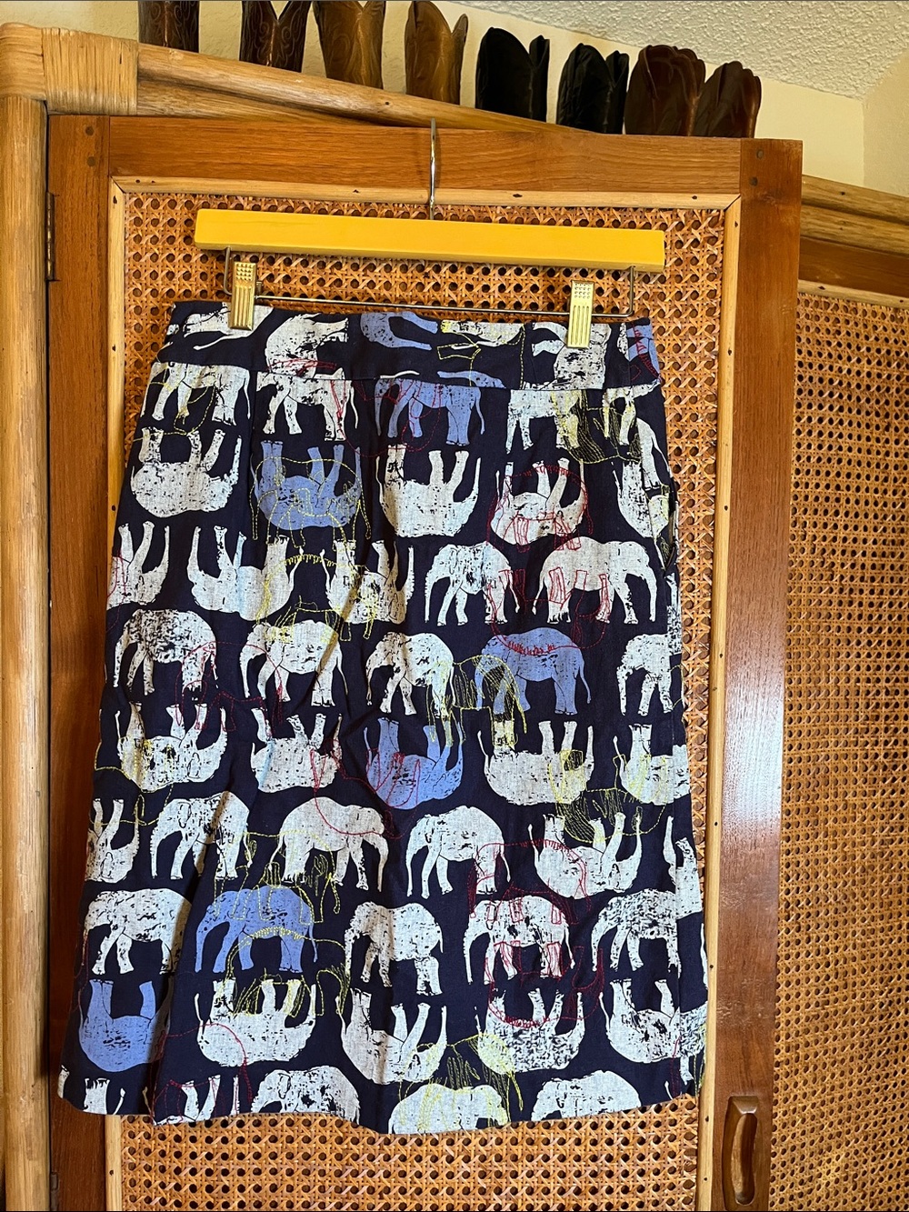 Women’s Elephant Print Navy Skirt with Lining and Pockets Size 8 - Picture 3 of 3